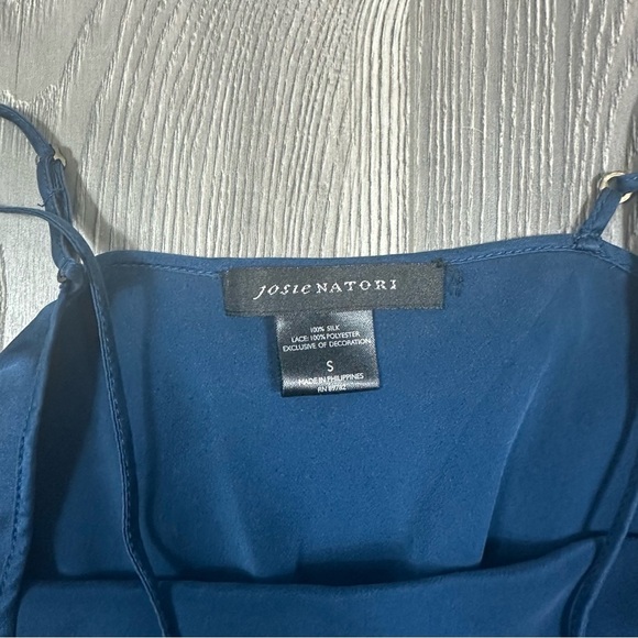 Josie Natori Navy 100% Silk Cami Top Black Lace Trim Adjustable Straps Size S - Picture 3 of 6